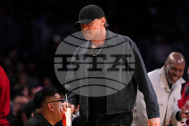 Bucks Lakers Basketball