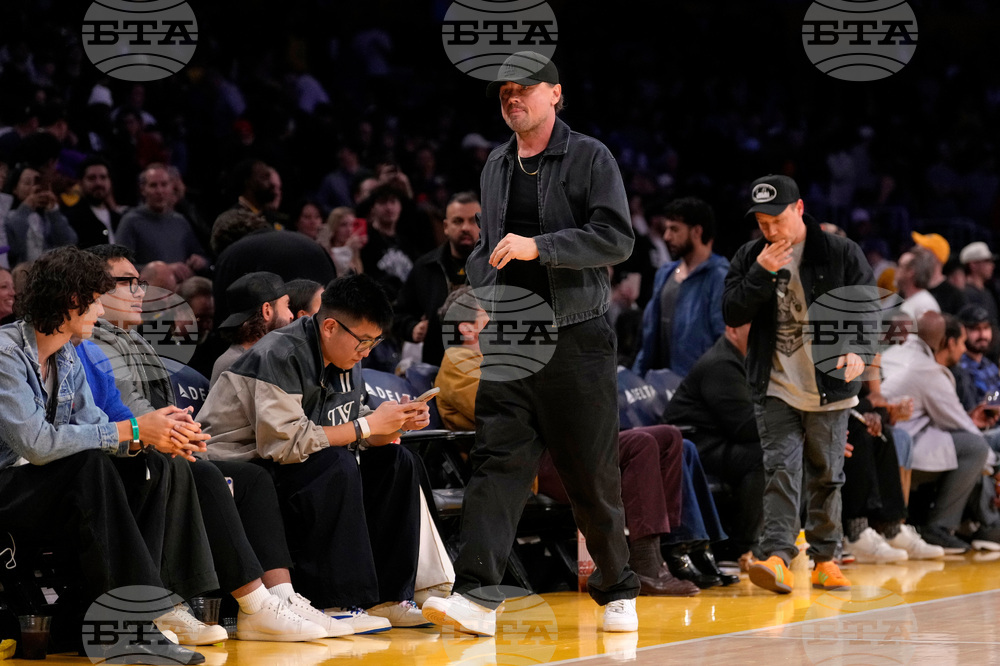 Bucks Lakers Basketball