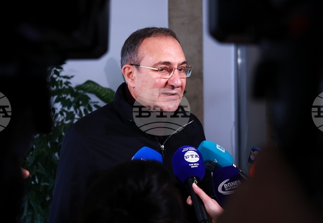 Разумно е да бъде свикан конгрес на БСП, защото е колективната мисъл на партията, каза Борислав Гуцанов