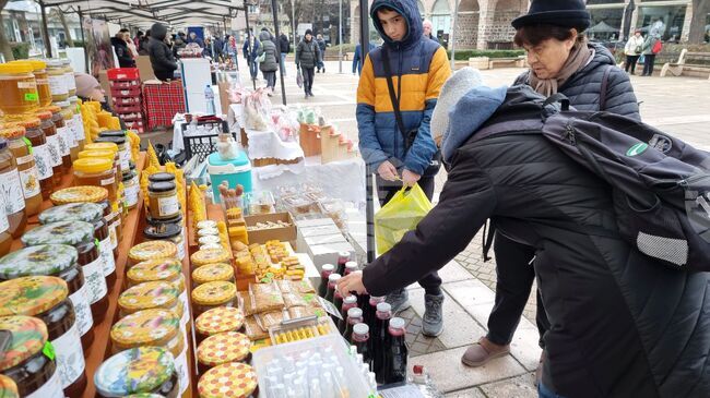 Първото за годината Регионално фермерско-занаятчийско изложение в Ямбол събра отново производители от пет области на Югоизточна България