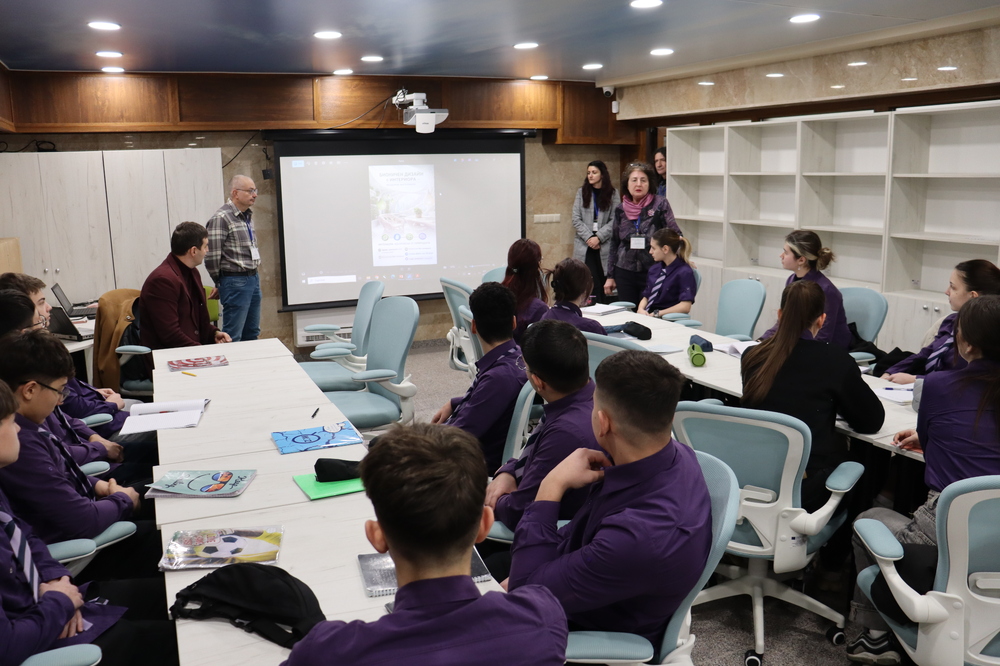 Регионално управление на образованието – Търговище: Среща на директори и учители от Търговище, Разград и Русе