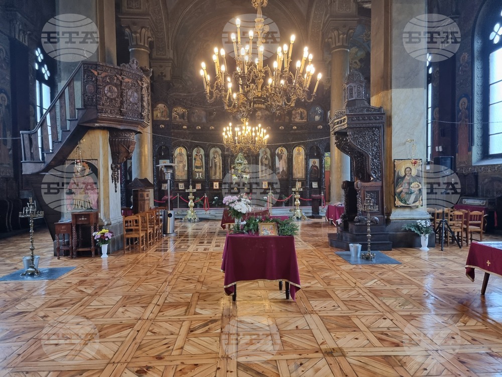 Кървава Коледа - панихида - паметна плоча