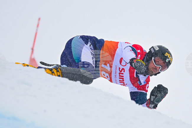 Трима българи преодоляха квалификациите на паралелния гигантски слалом от Световната купа по сноуборд в Скуол (Швейцария)