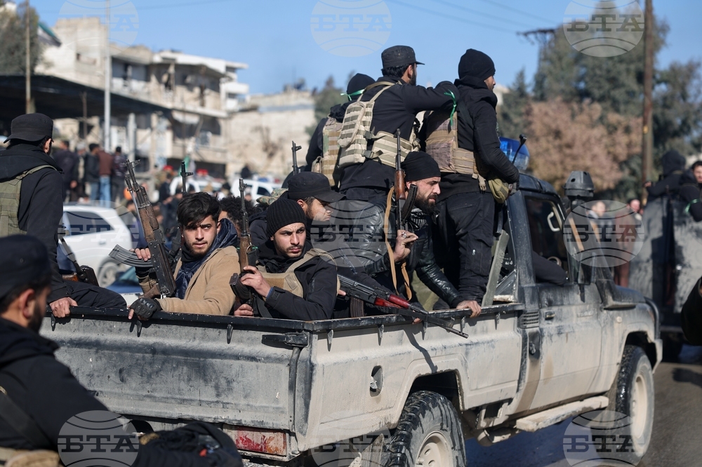 Сирийските власти обявиха, че прехвърлят част от бойците си в квартал "Шейх Максуд" на Алепо към кюрдските райони