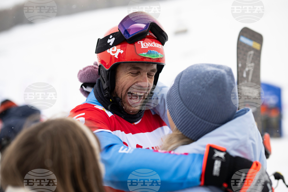 Switzerland Alpine Snowboard