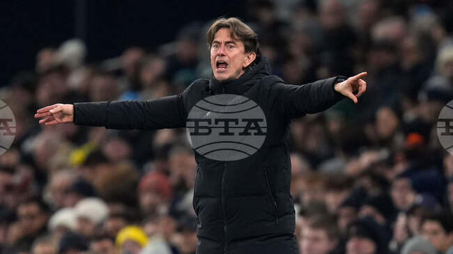 Мениджърът на Тотнъм Томас Франк обвини нападателя на Астън Вила Оли Уоткинс, че е започнал мелето след последния съдийски сигнал при загубата на неговия отбор в турнира за Купата на ФА