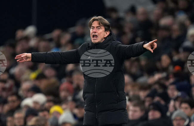 Мениджърът на Тотнъм Томас Франк обвини нападателя на Астън Вила Оли Уоткинс, че е започнал мелето след последния съдийски сигнал при загубата на неговия отбор в турнира за Купата на ФА