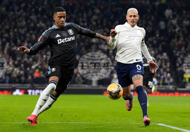 Мениджърът на Тотнъм Томас Франк разкри, че няма да се търси бързо заместник на контузилия се Ричарлисон