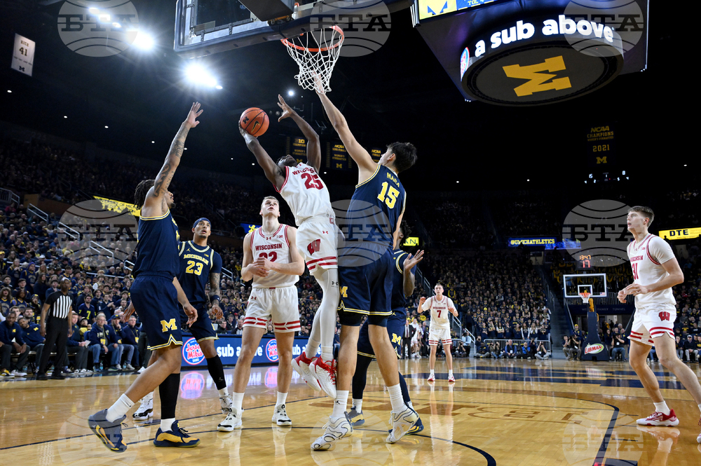 Wisconsin Michigan Basketball