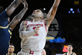 Wisconsin Michigan Basketball