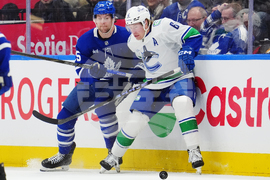 Canucks Maple Leafs Hockey