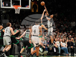 Spurs Celtics Basketball