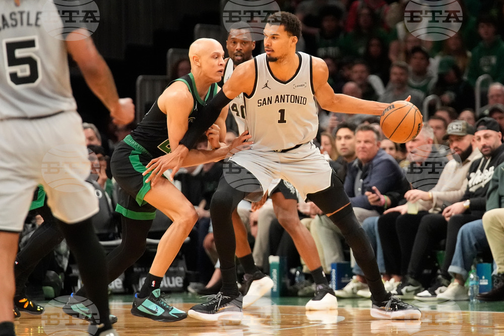 Spurs Celtics Basketball