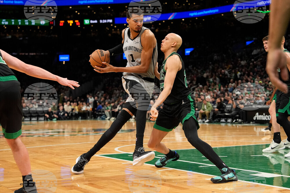 Spurs Celtics Basketball