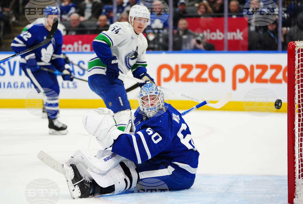 Canucks Maple Leafs Hockey