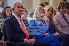 Israel Sara Netanyahu Photo Fracas