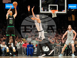 Spurs Celtics Basketball