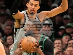 Spurs Celtics Basketball