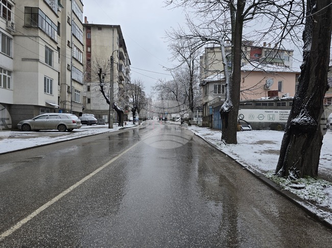 В Ловешка област пътищата са опесъчени и са проходими при зимни условия