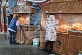 Шумен - храм „Свети Три Светители“ - литургия