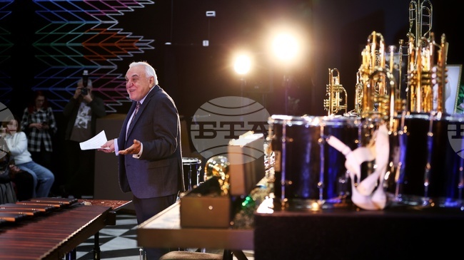 Новозакупените инструменти за оркестъра на Софийската опера и балет са абсолютно необходима инвестиция, каза акад. Пламен Карталов