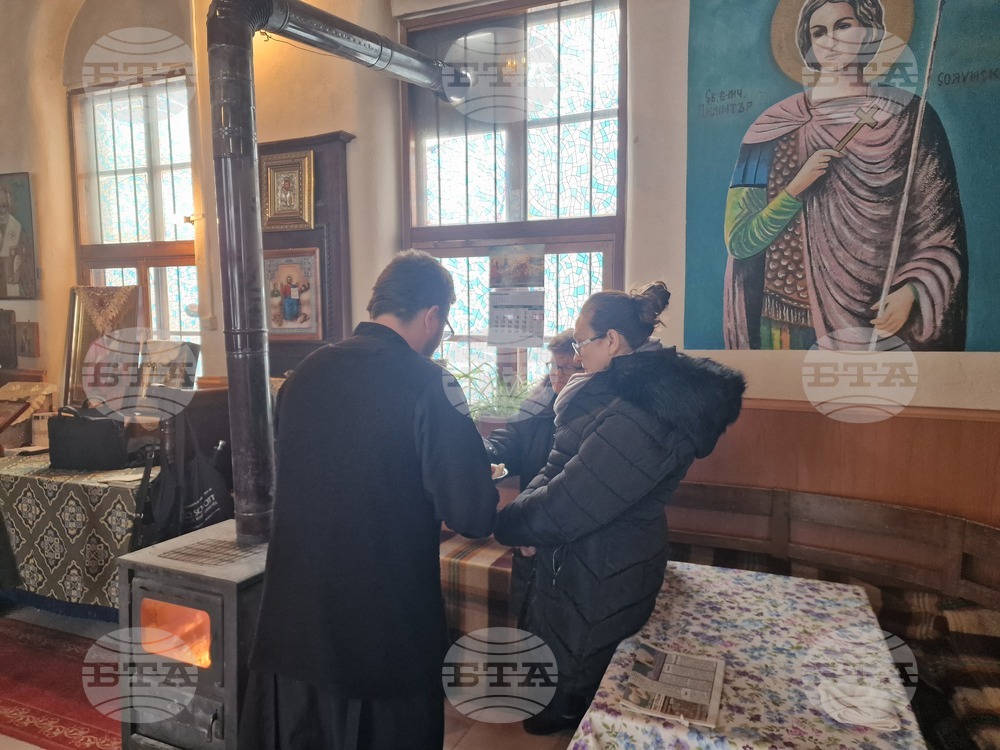 Разград - храм „Св. Георги Победоносец“ - литургия