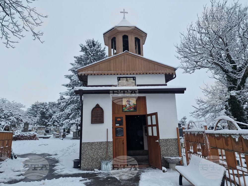 Разград - храм „Св. Георги Победоносец“ - литургия