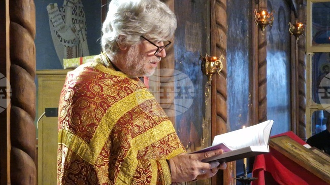 Смирението е основата на нашето извисяване, изграждане, богоуподобяване и живот, каза отец Славчо Иванов във Велико Търново