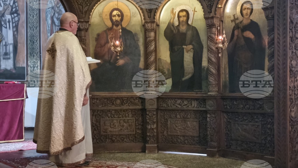 Търговище - неделна служба - отец Димитър Захариев