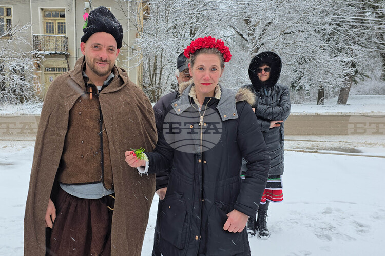 Doylada Custom Reenacted in Bulgarian Village of Radyuvene