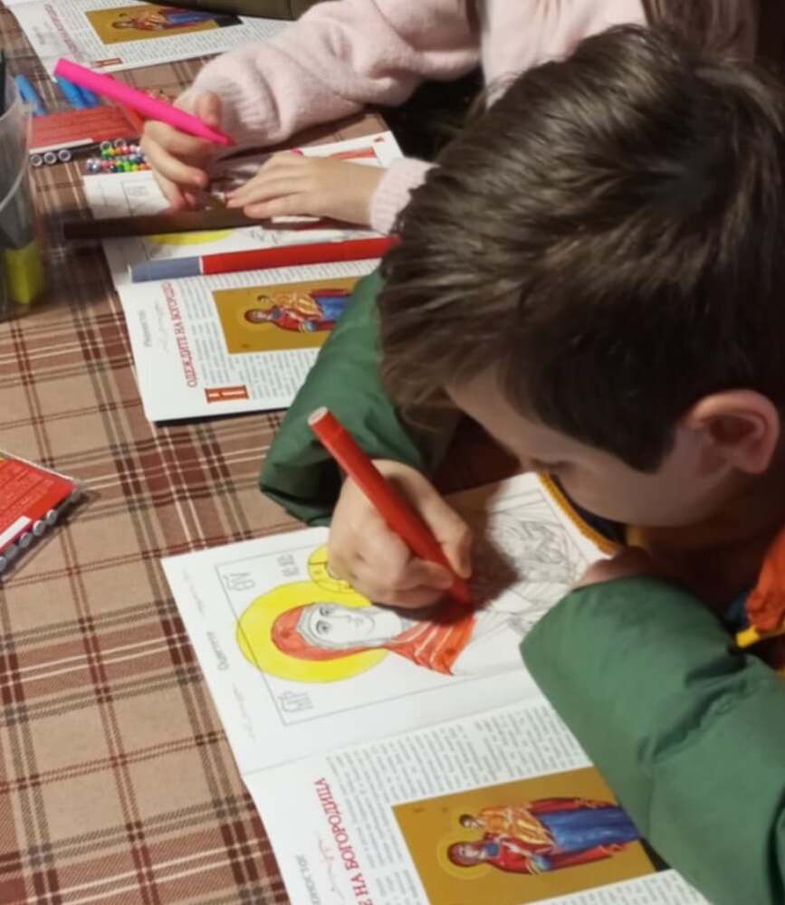 Образът на света Богородица в иконографията бе тема на първото за годината занимание в неделното училище в Търговище 