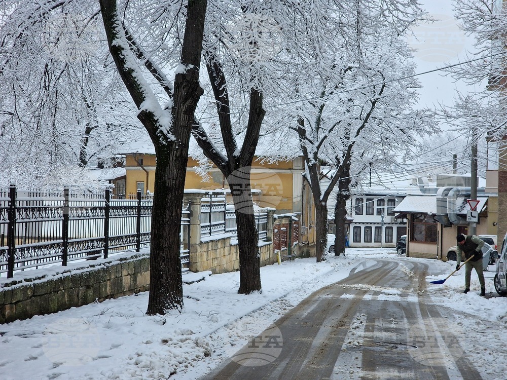 Разград - улици - сняг - почистване