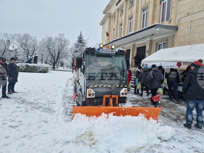 Разград - улици - сняг - почистване