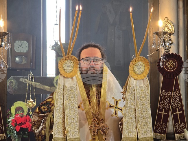 Село Сланотрън - храм „Успение Богородично“ - литургия