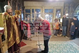 Велико Търново - Неделна литургия в параклис „Св. Евтимий, патриарх Търновски“ към храм „Св. Никола“