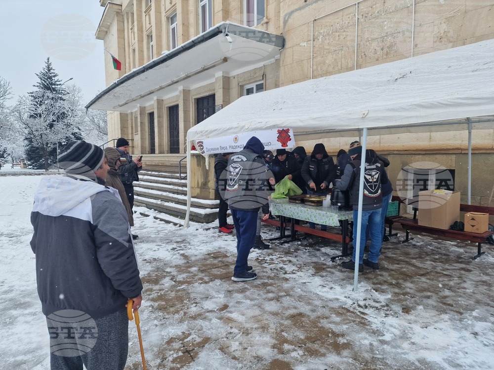 Разград - мотористи - топъл обяд