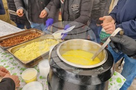 Разград - мотористи - топъл обяд