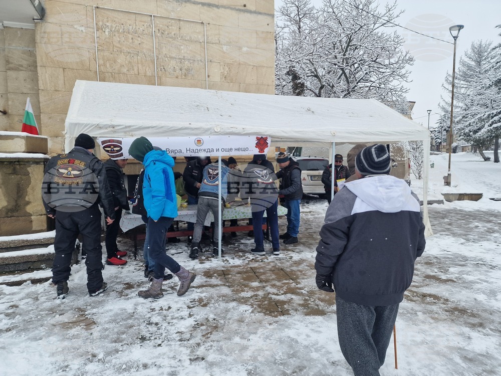 Разград - мотористи - топъл обяд