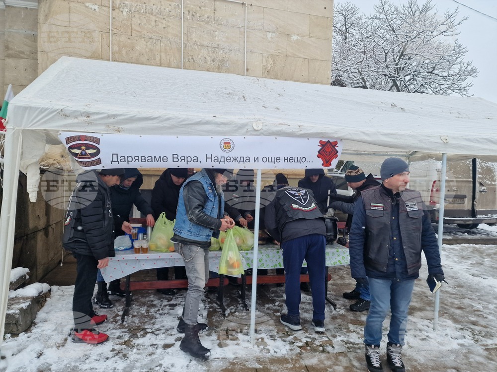 Разград - мотористи - топъл обяд