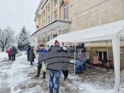 Разград - мотористи - топъл обяд