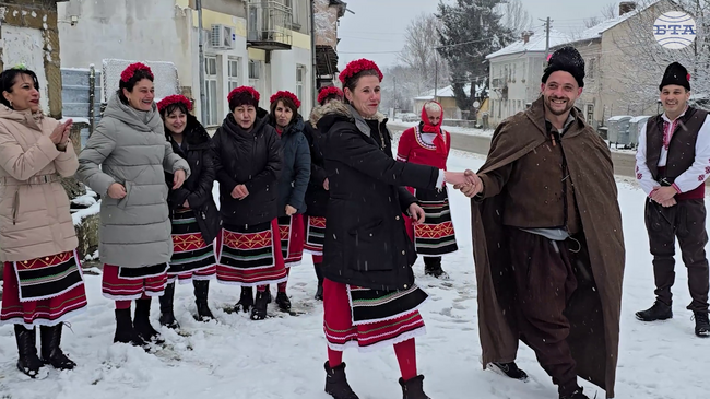 Пресъздаването на обичая Дойлада в ловешкото село Радювене събра близо 20 участници