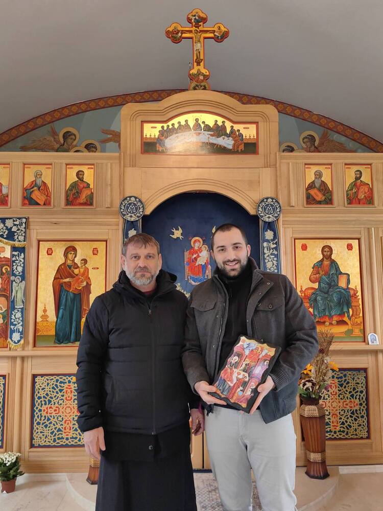 „Спасителят“ на богоявленския кръст в Ловеч дари наградната си премия на манастира „Рождество Богородично – Ястреб“