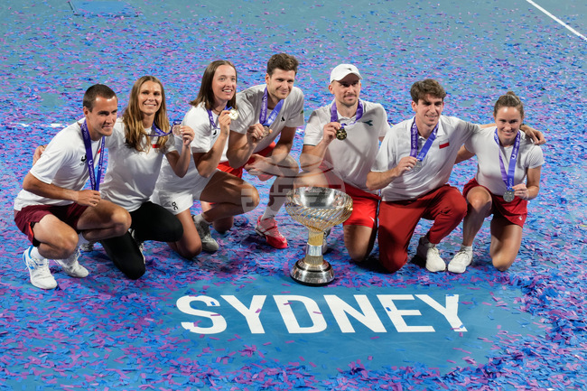 Полша надделя над Швейцария и грабна титлата на турнира по тенис за смесени отбори „Юнайтед Къп“