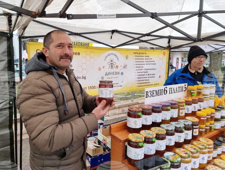 Nomadic Hives and Homemade Vinegar: How a Family Farm Embraces Tradition and Quality