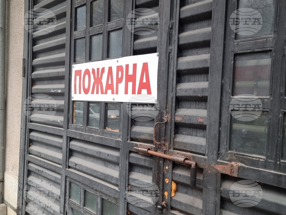 В Кюстендил горя железарски магазин 