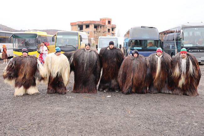Община Банско: Банско с достойно участие на XXII Фестивал „Симитлия – древната земя на кукерите“ – 2025