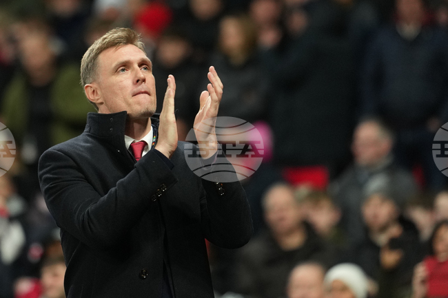 Временният мениджър на Манчестър Юнайтед Дарън Флетчър заяви, че загубата за ФА Къп от Брайтън е разкрила "крехката природа на отбора"