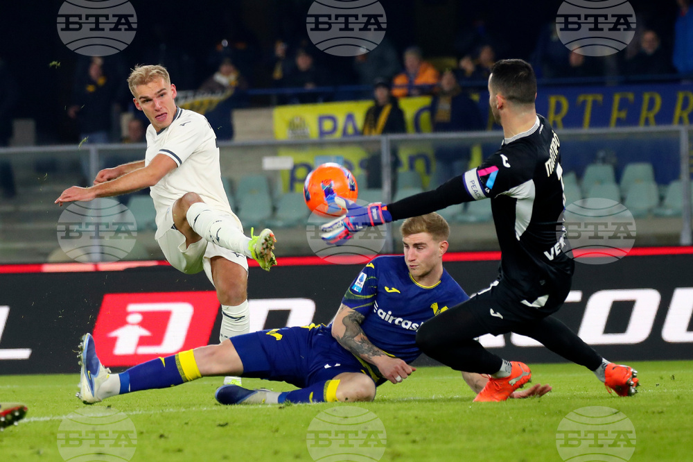 Автогол донесе победата на Лацио при гостуването на Верона