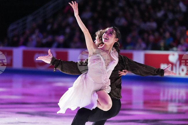 Олимпийските шампион при танцови двойки Мадисън Чок и Евън Бейтс ще празнуват Свети Валентин на Игрите в Италия