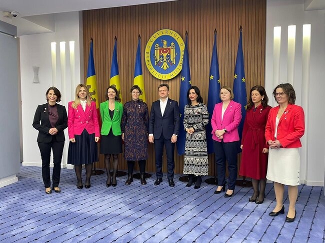 МВнР: „Европейската подкрепа за Молдова в различни направления ще продължи, България е част от тази подкрепа и ще продължи да допринася за отстояването на европейските ценности“, заяви заместник-министър Велислава Петрова по време на посещение в Кишинев